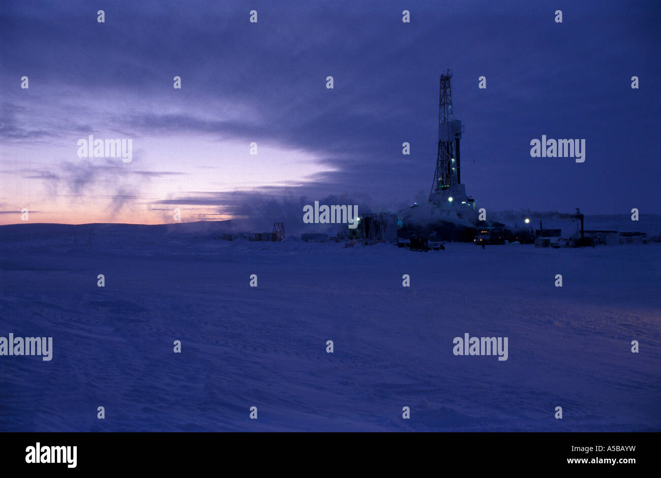 Oil rig on Canadian Arctic exploration site Stock Photo - Alamy