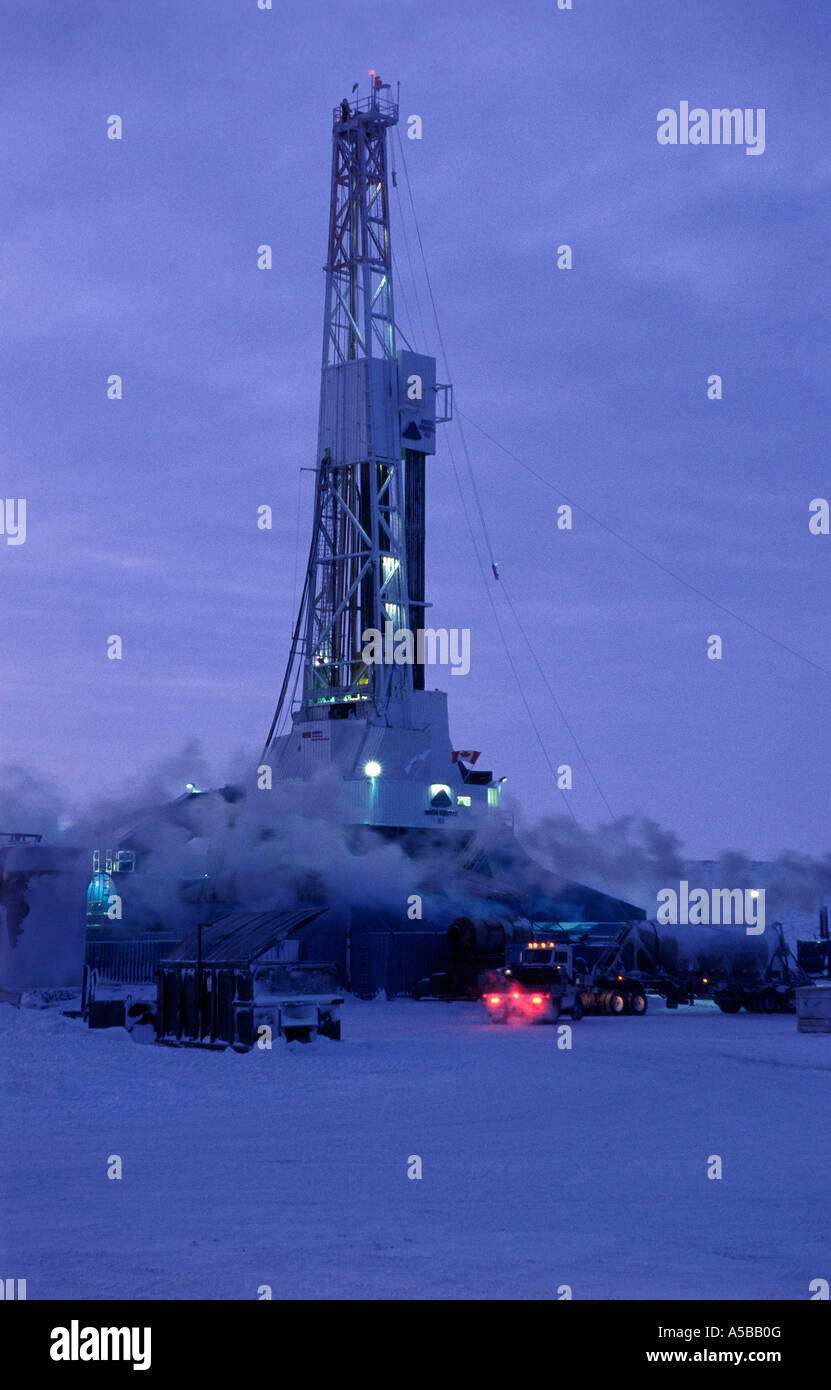 Oil rig on Canadian Arctic exploration site Stock Photo - Alamy