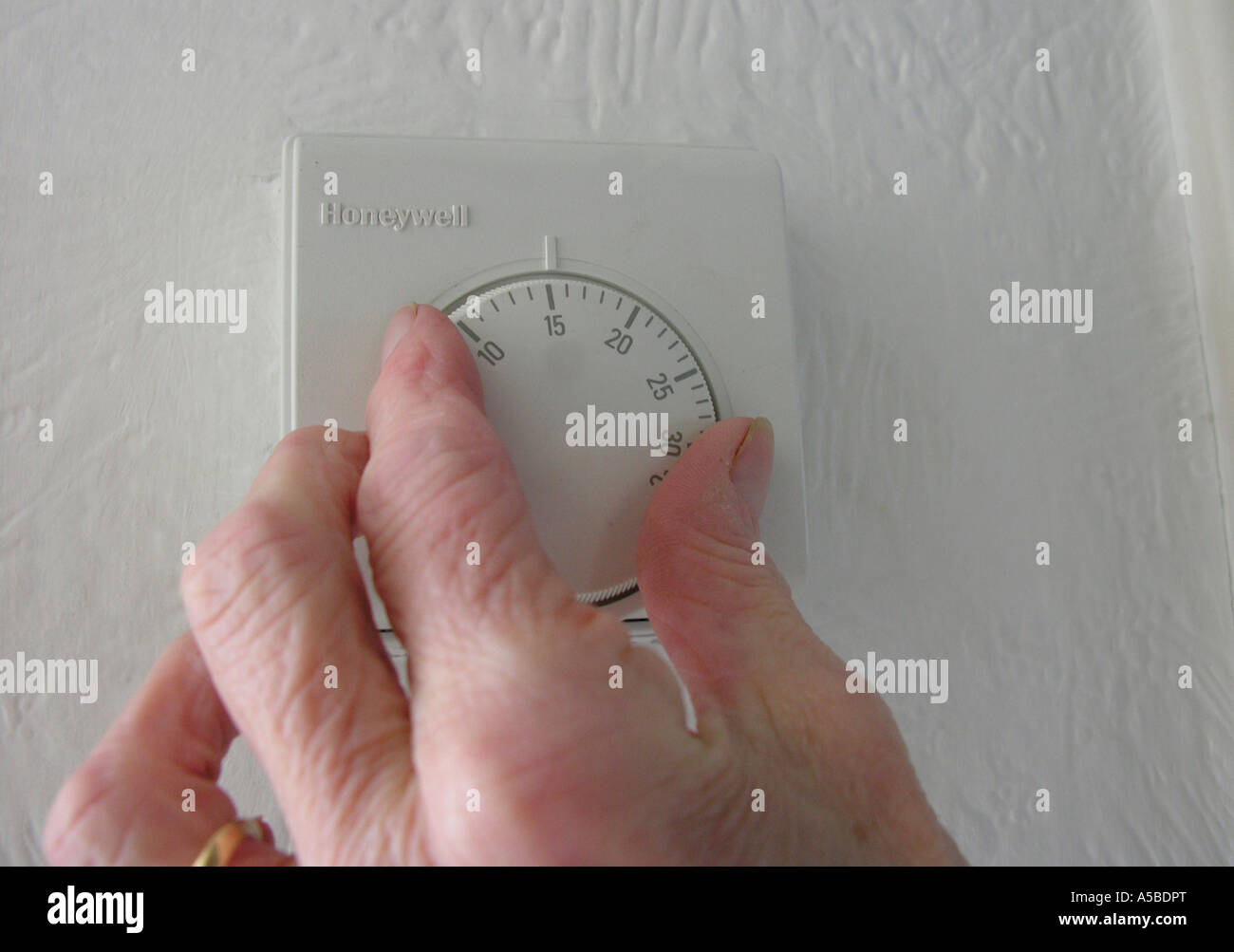 energy efficiency lowering the thermostat on the central heating