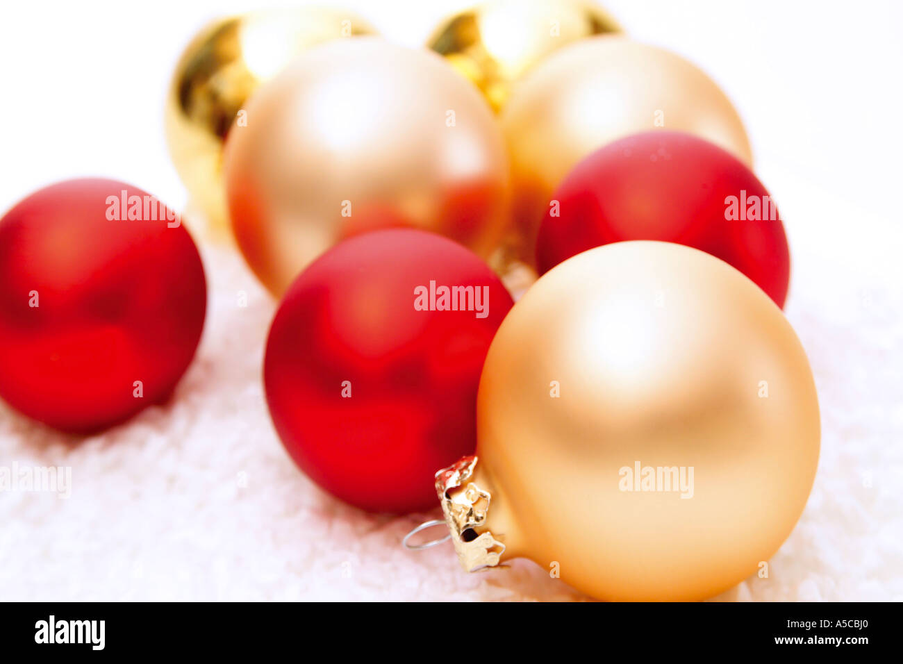 Gold baubles hi-res stock photography and images - Alamy