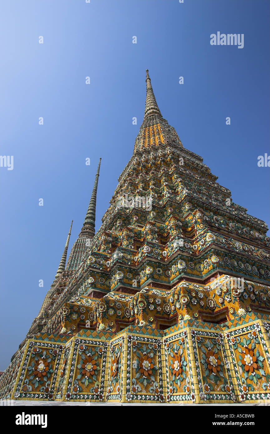 Detail of ornate mosaic stupa Wat Po Bangkok Thailand Stock Photo - Alamy