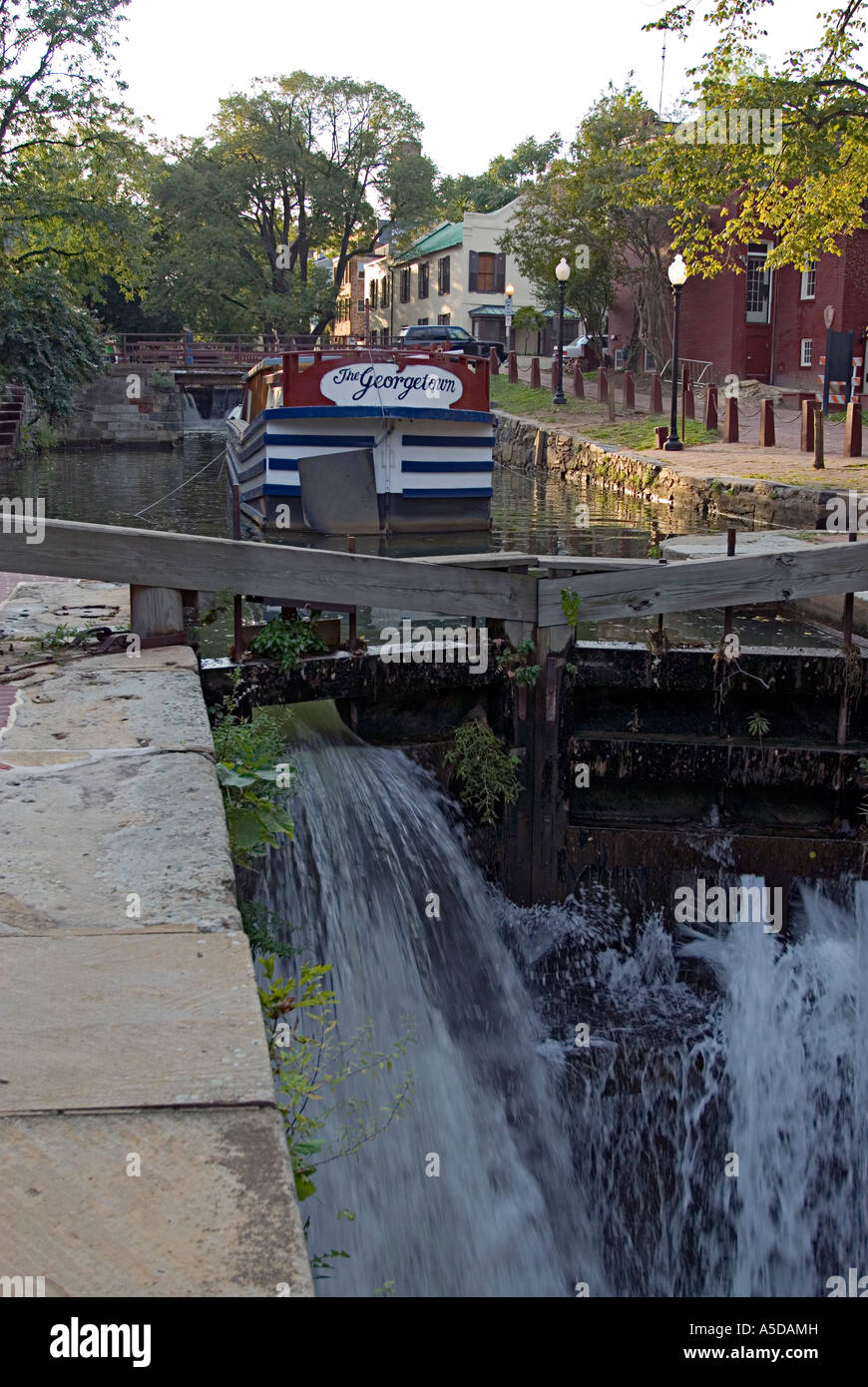 Washington dc canal hi-res stock photography and images - Alamy