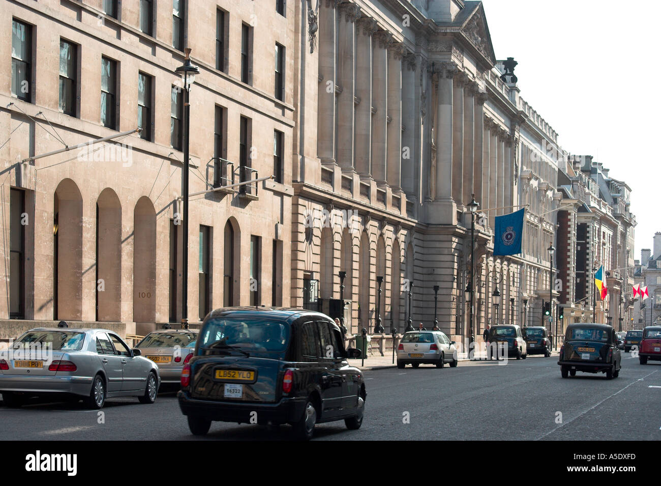 Pall Mall in London England Stock Photo - Alamy