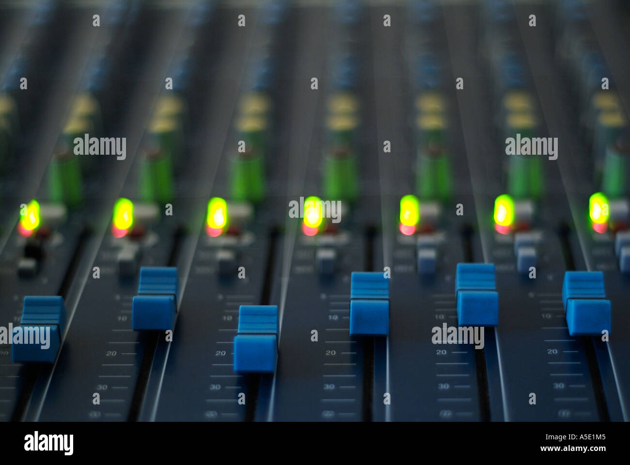 Mixing desk hi-res stock photography and images - Alamy