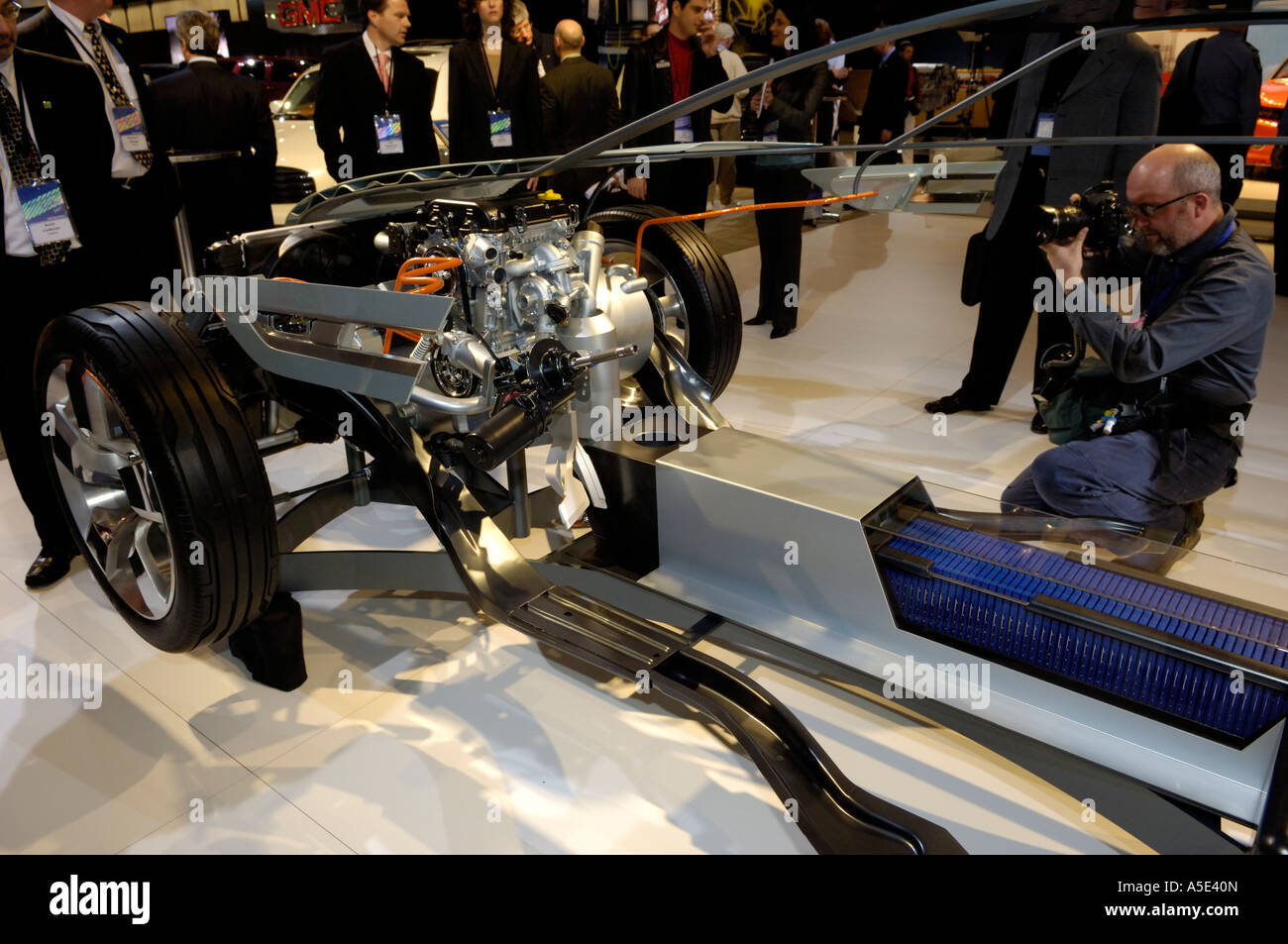 Car engine cutaway hi-res stock photography and images - Alamy