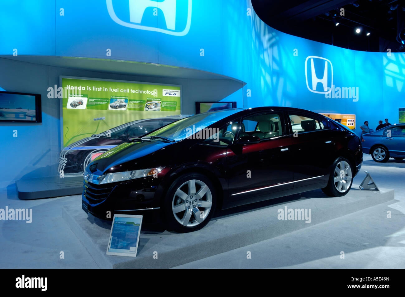 Honda FCX hydrogen fuel cell car concept at the North American International Auto Show, 2007