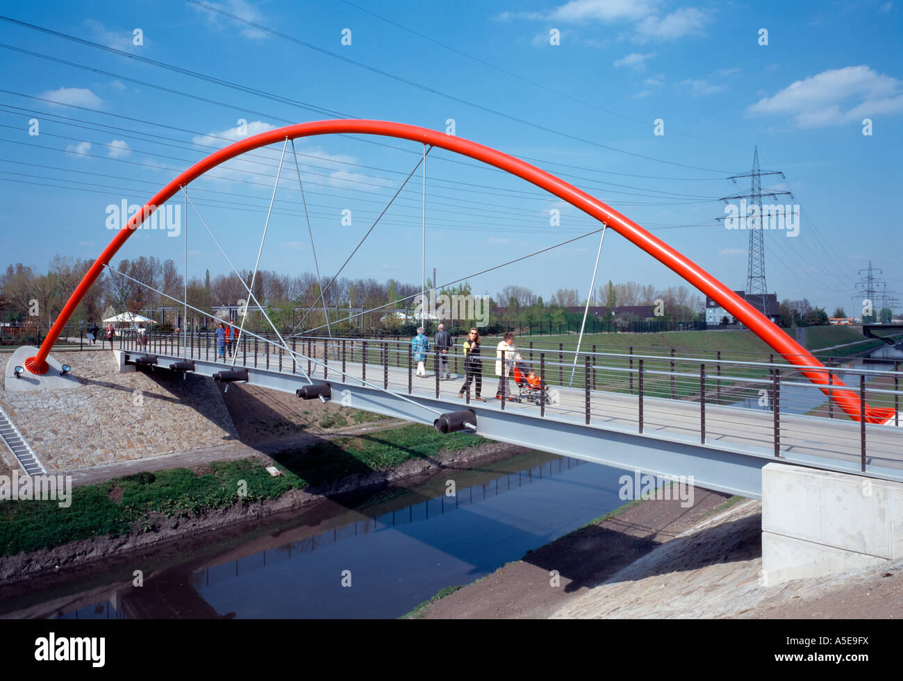 Gelsenkirchen, ehemalige Zeche Nordstern, BUGA 97, Bogenbrücke über die Emscher Stock Photo