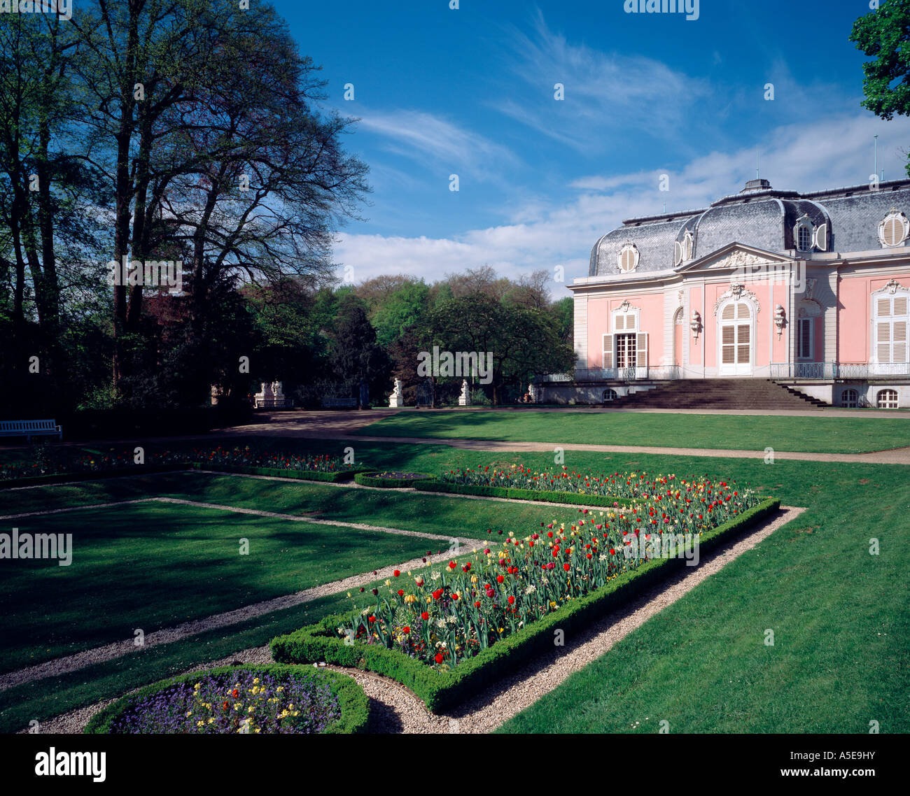 Düsseldorf, Schloß Benrath, Garten der Kurfürstin Stock Photo Alamy
