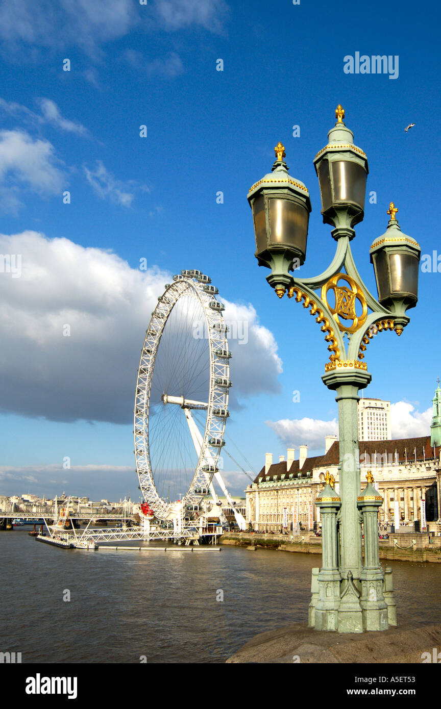 Street lamp london hi-res stock photography and images - Alamy