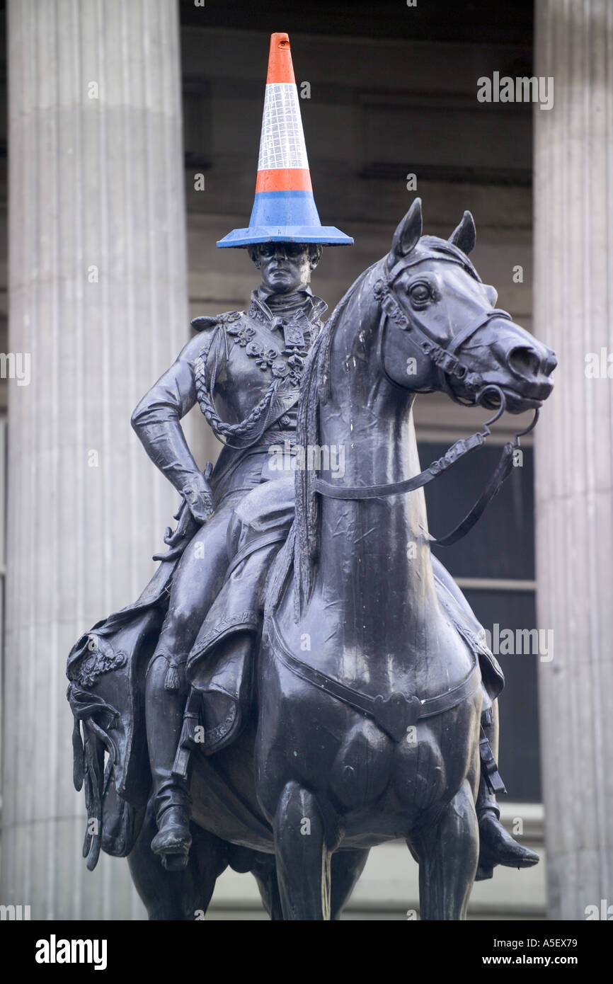 Glasgow horse sculpture cone hires stock photography and images Alamy