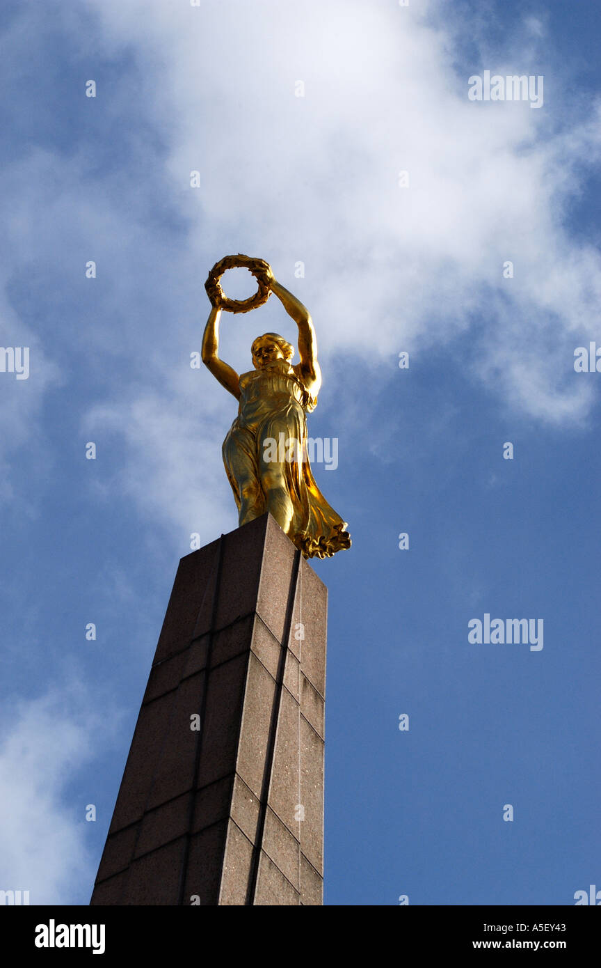 Golden lady hi-res stock photography and images - Alamy