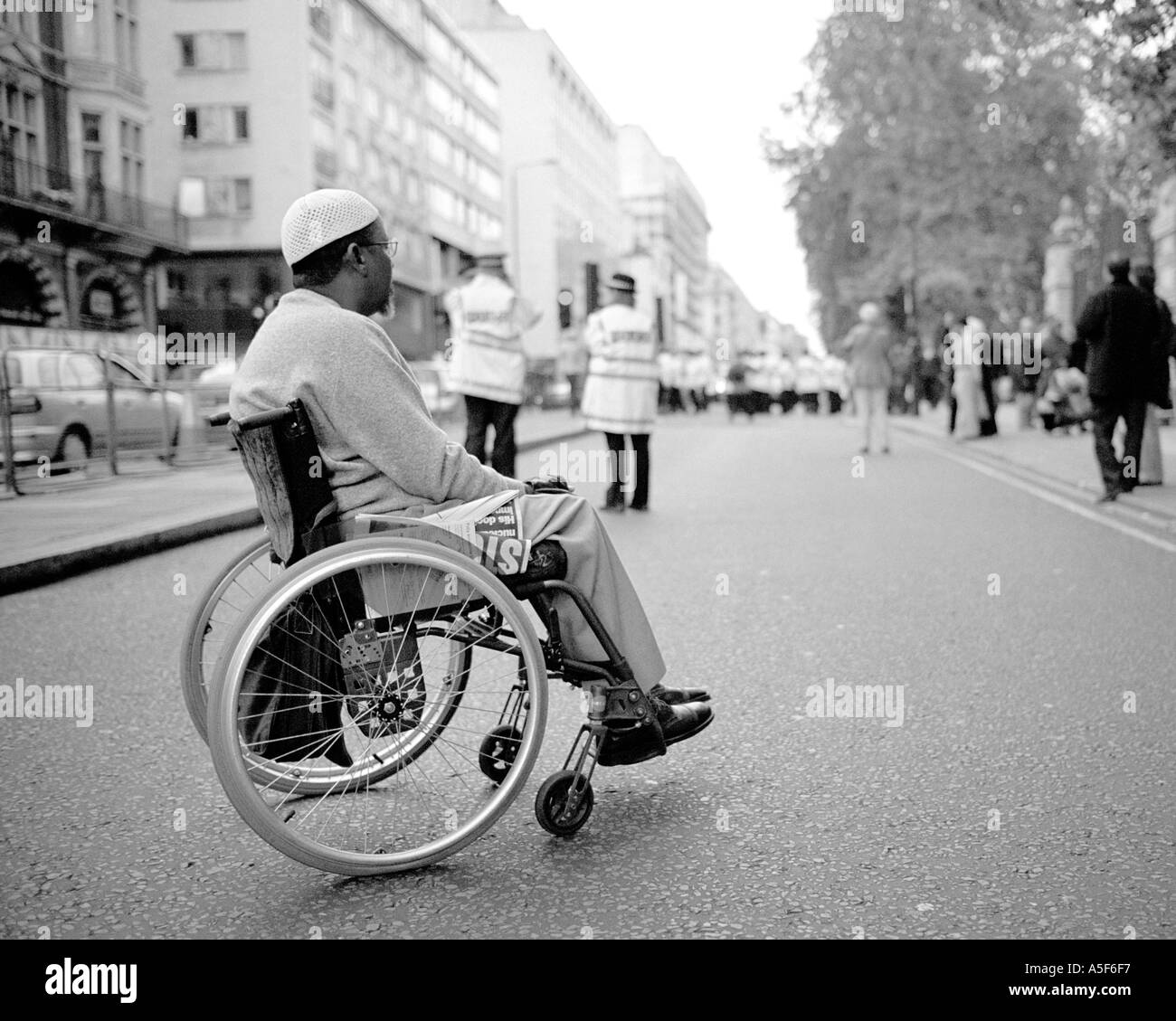 Disabled peace demonstrator London Stock Photo