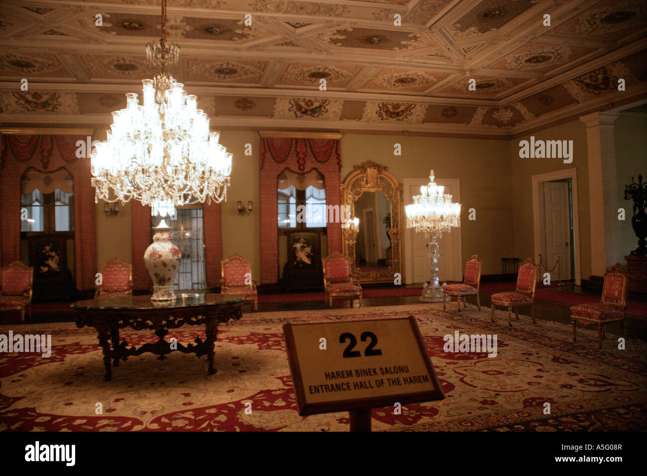 ENTRANCE HALL OF THE HAREM AT THE DOLMABAHCE PALACE, ISTANBUL, TURKEY