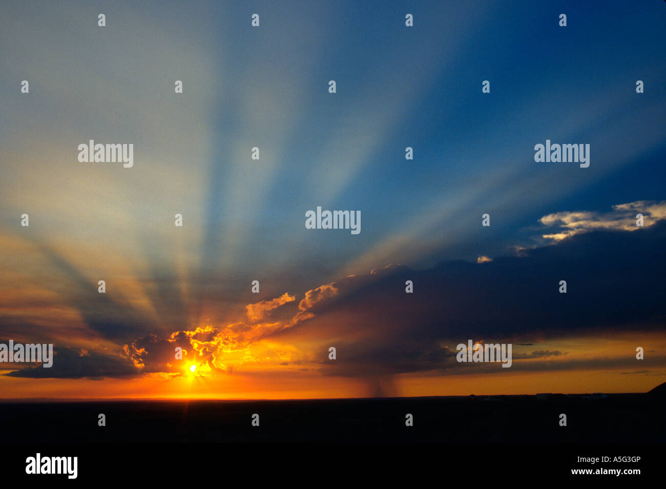 Dynamic rays hi-res stock photography and images - Alamy