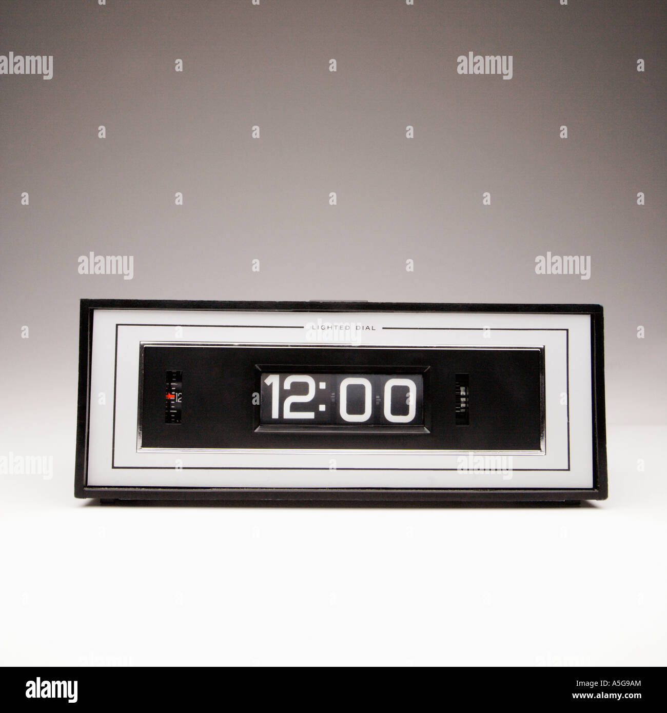 Time Clock Digital 00 High Resolution Stock Photography and Images - Alamy