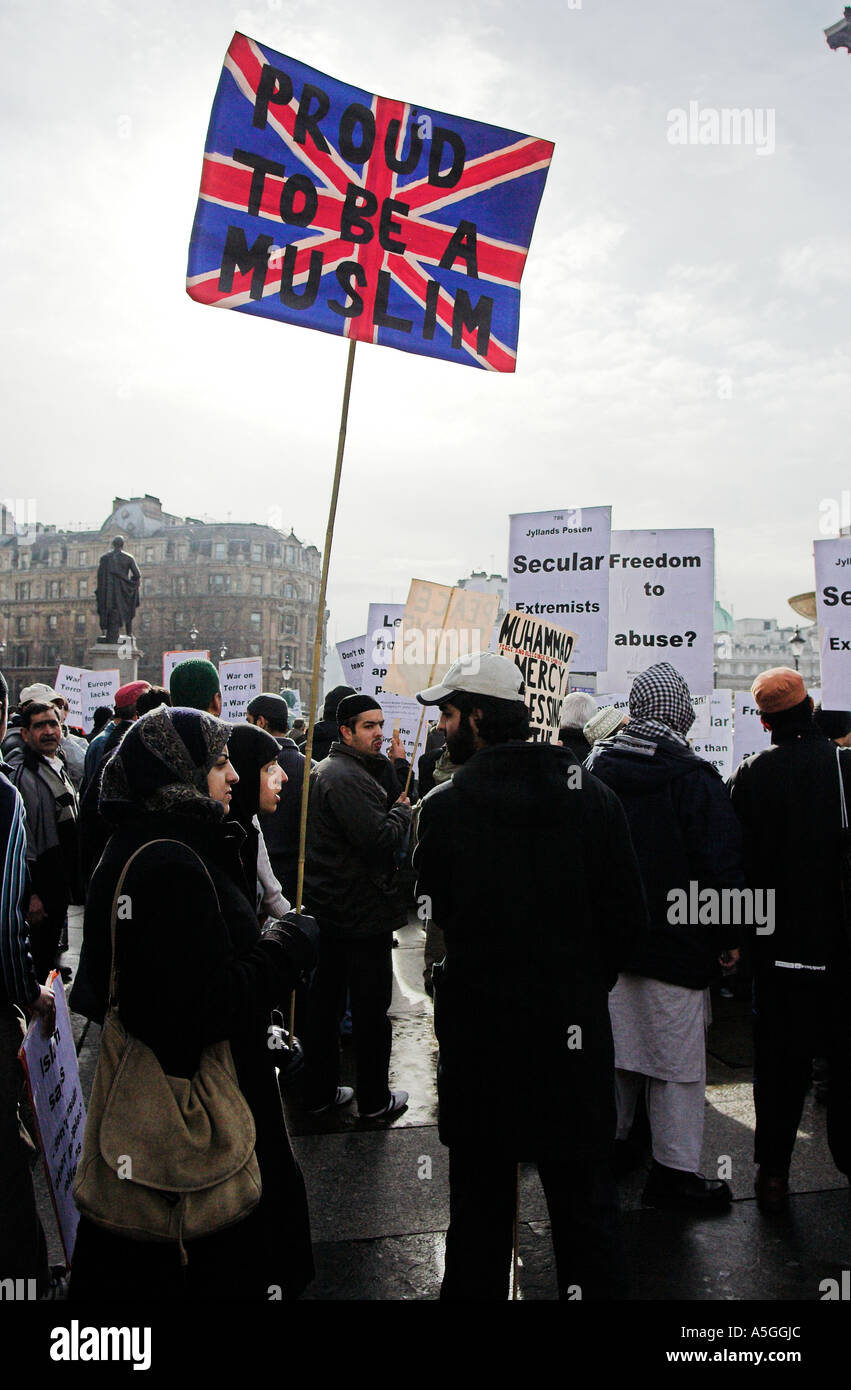 Young british muslims at the trafalgar square protests against the 'danish cartoons' Stock Photo