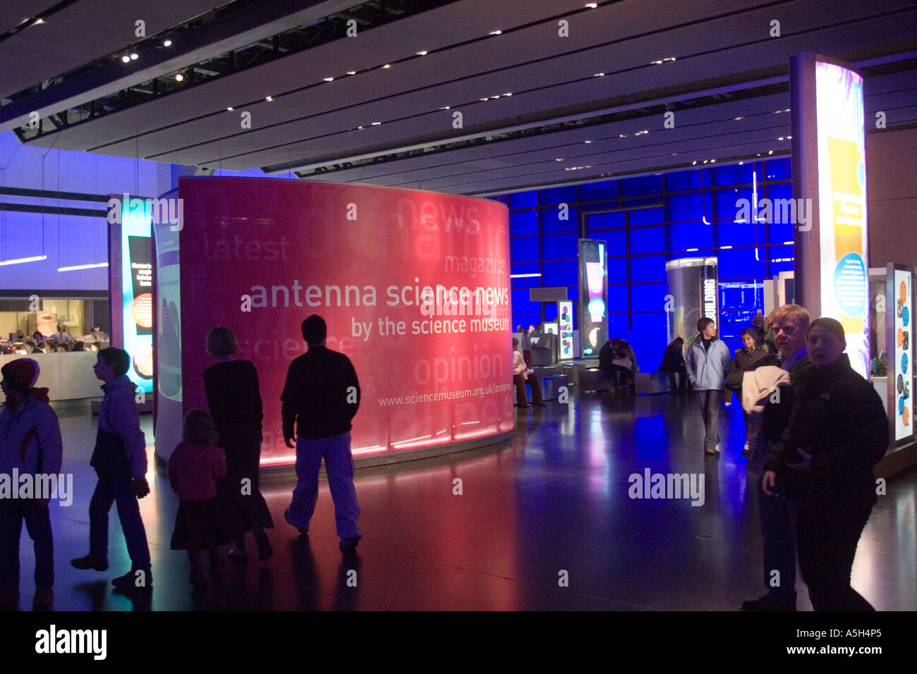 The science museum hi-res stock photography and images - Alamy
