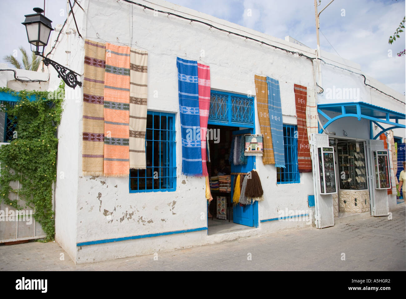 Tunisian rugs hires stock photography and images Alamy