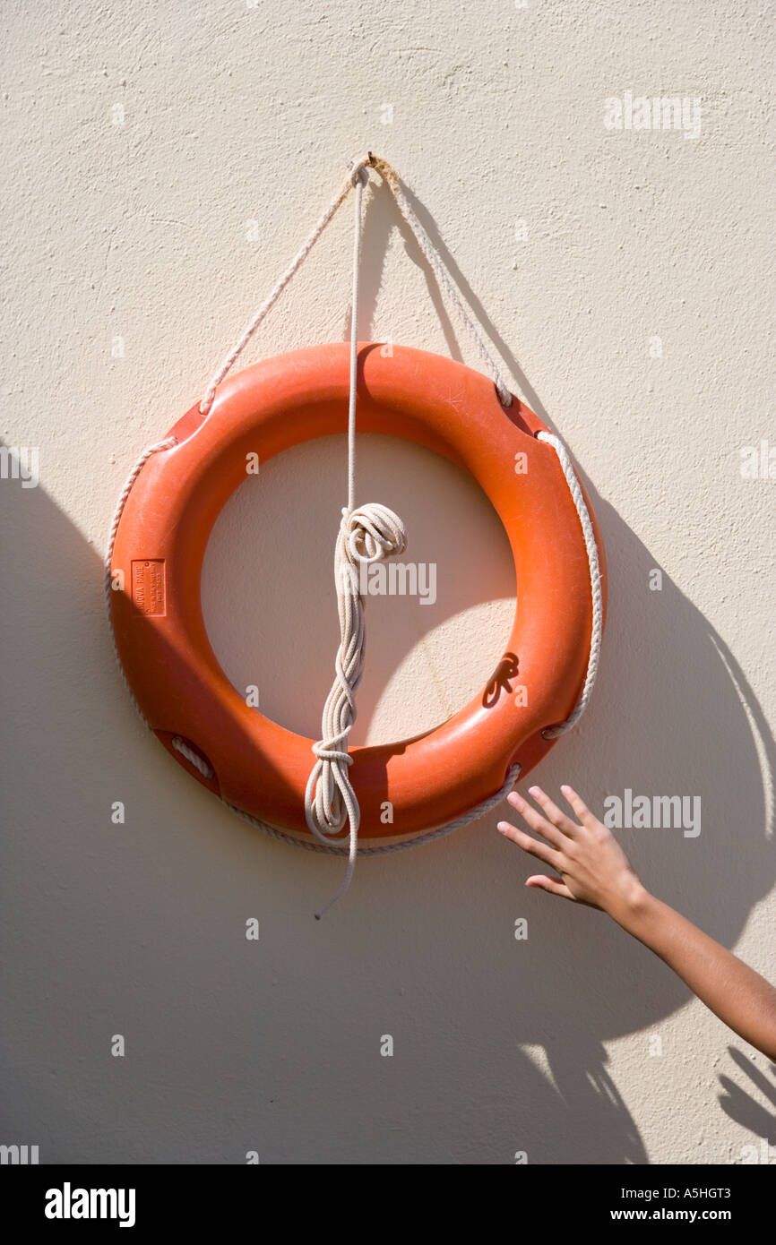 Reach out helping hand hi-res stock photography and images - Alamy