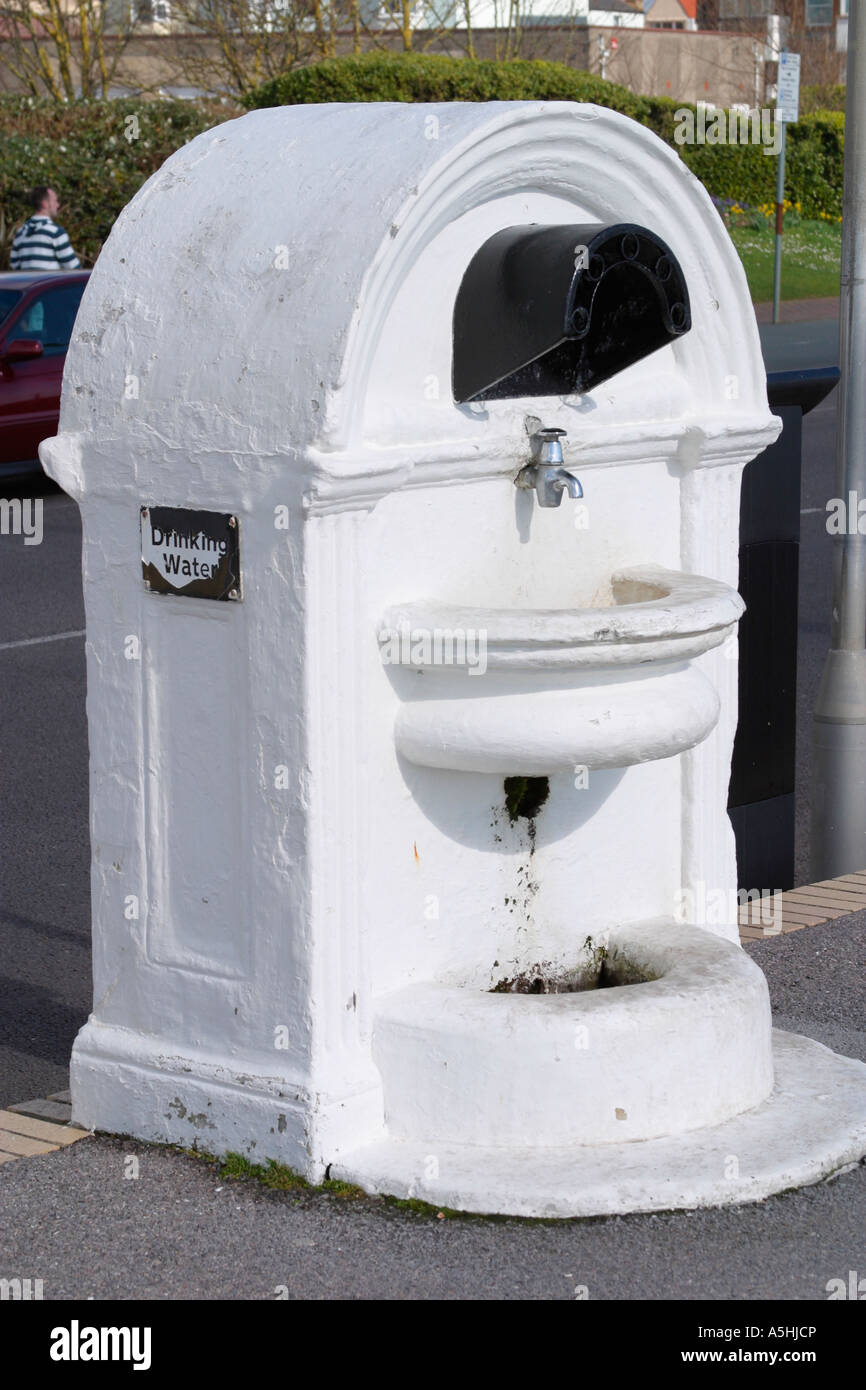 Bognor Water Feature Municipal drinking water hi-res stock photography and images - Alamy