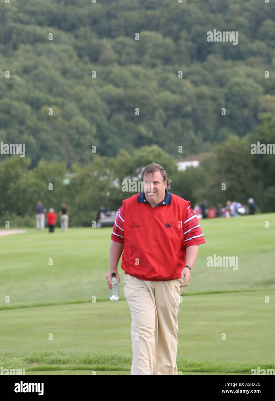 Meatloaf playing golf on a golf course GB UK 2006 Stock Photo