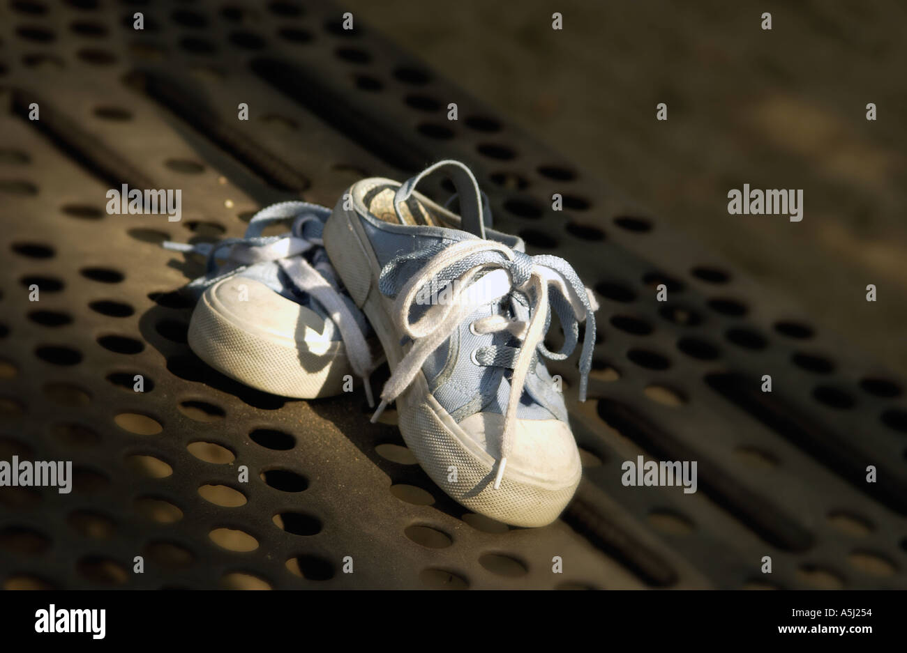 kohls kids tennis shoes