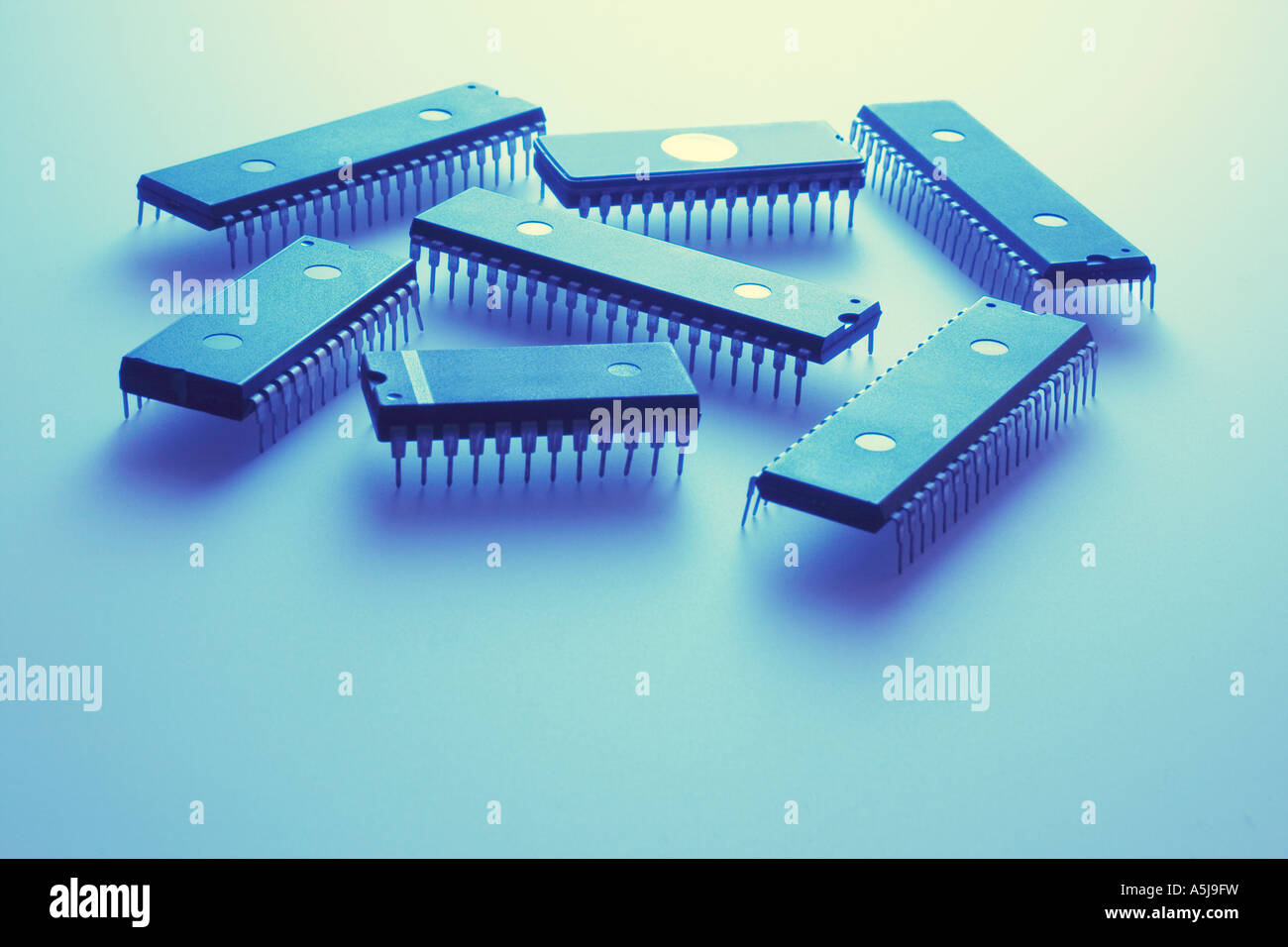 Computer chips hi-res stock photography and images - Alamy