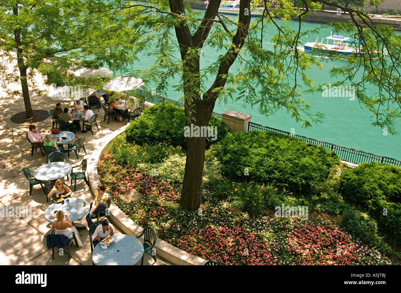 Chicago river water hi-res stock photography and images - Alamy