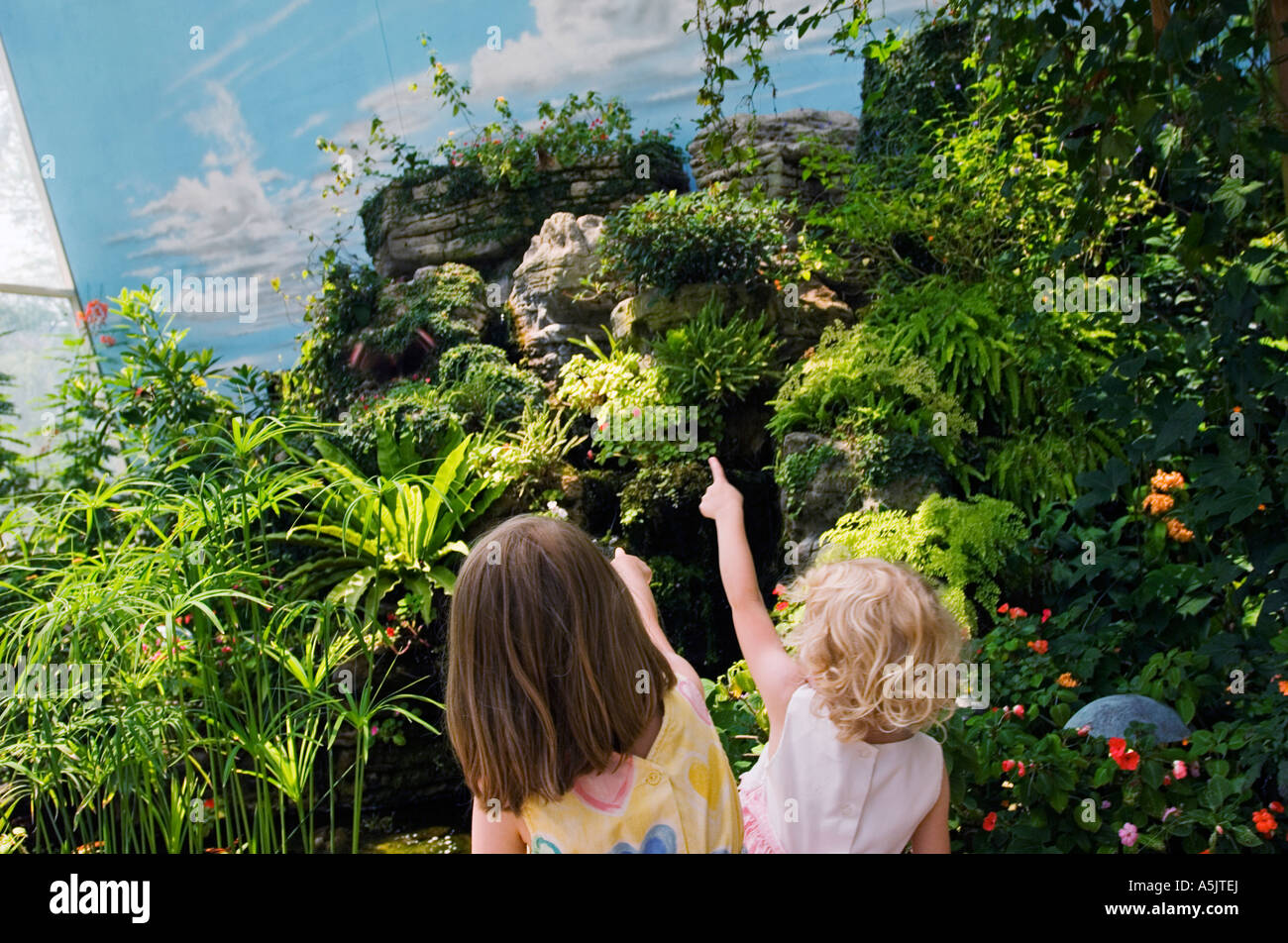 Kids pointing at the Peggy Notebaert Nature Museum in Chicago Illinois Stock Photo