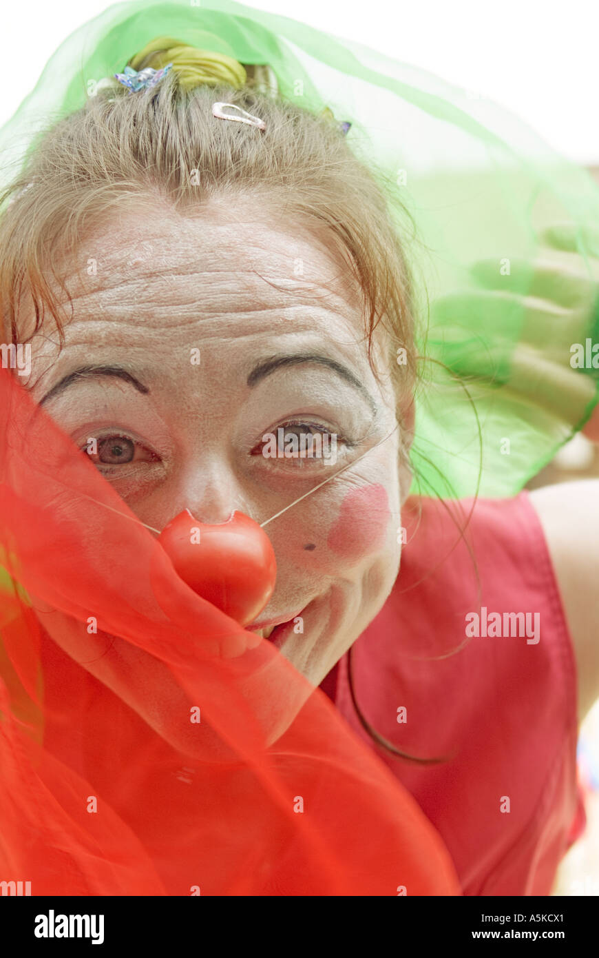 Female clown outside hi-res stock photography and images - Alamy