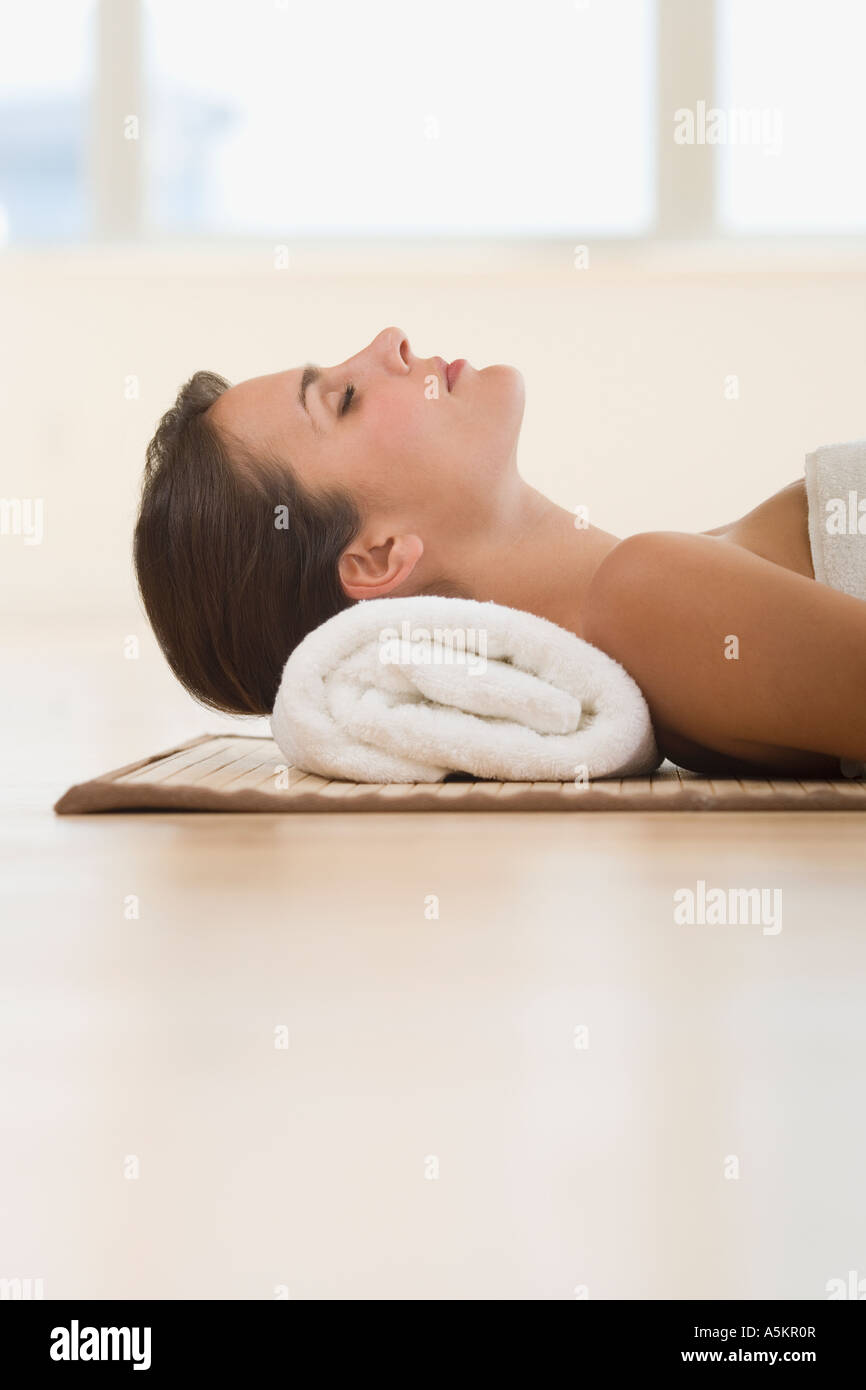 Neck towel woman eyes closed hires stock photography and images Alamy