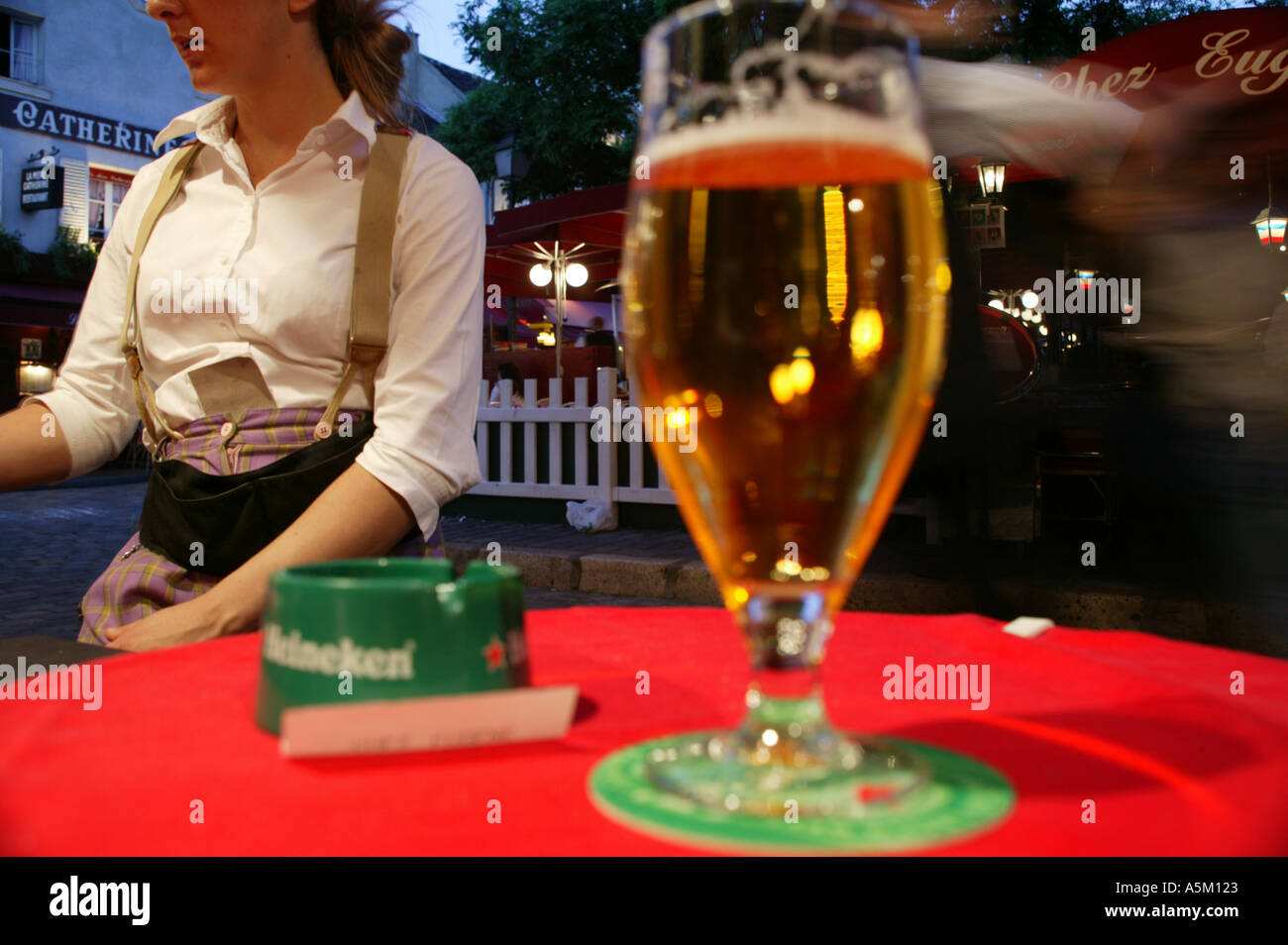 Paris bar 1 Stock Photo - Alamy