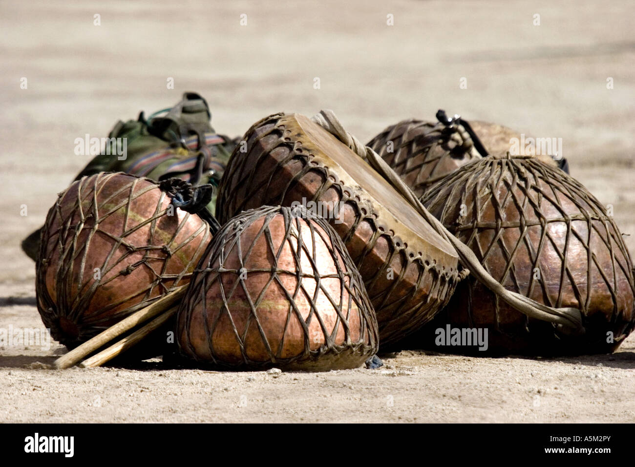 Ladakhi drum hires stock photography and images Alamy
