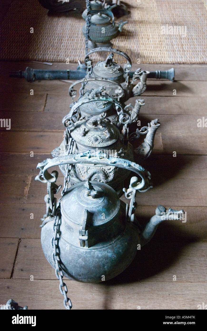 Antique bronze Chinese teapots Sarawak Borneo Stock Photo Alamy