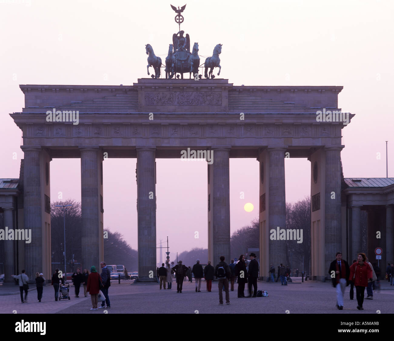 Paris Winter Nacht High Resolution Stock Photography And Images Alamy
