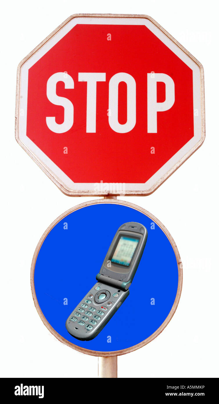 Symbolbild Stop Handy Handyverbot am Steuer symbolic for stop mobile in traffic Hinweisschild Hinweis Zeichen Warnung Gebot Verb Stock Photo