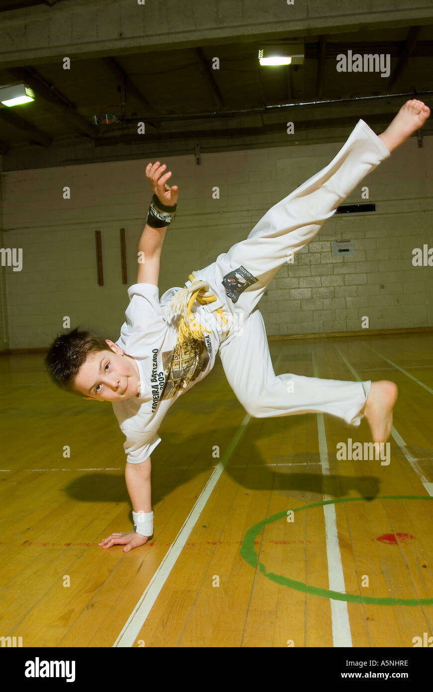The martial art of Capoeira Butterfly kick Stock Photo Alamy