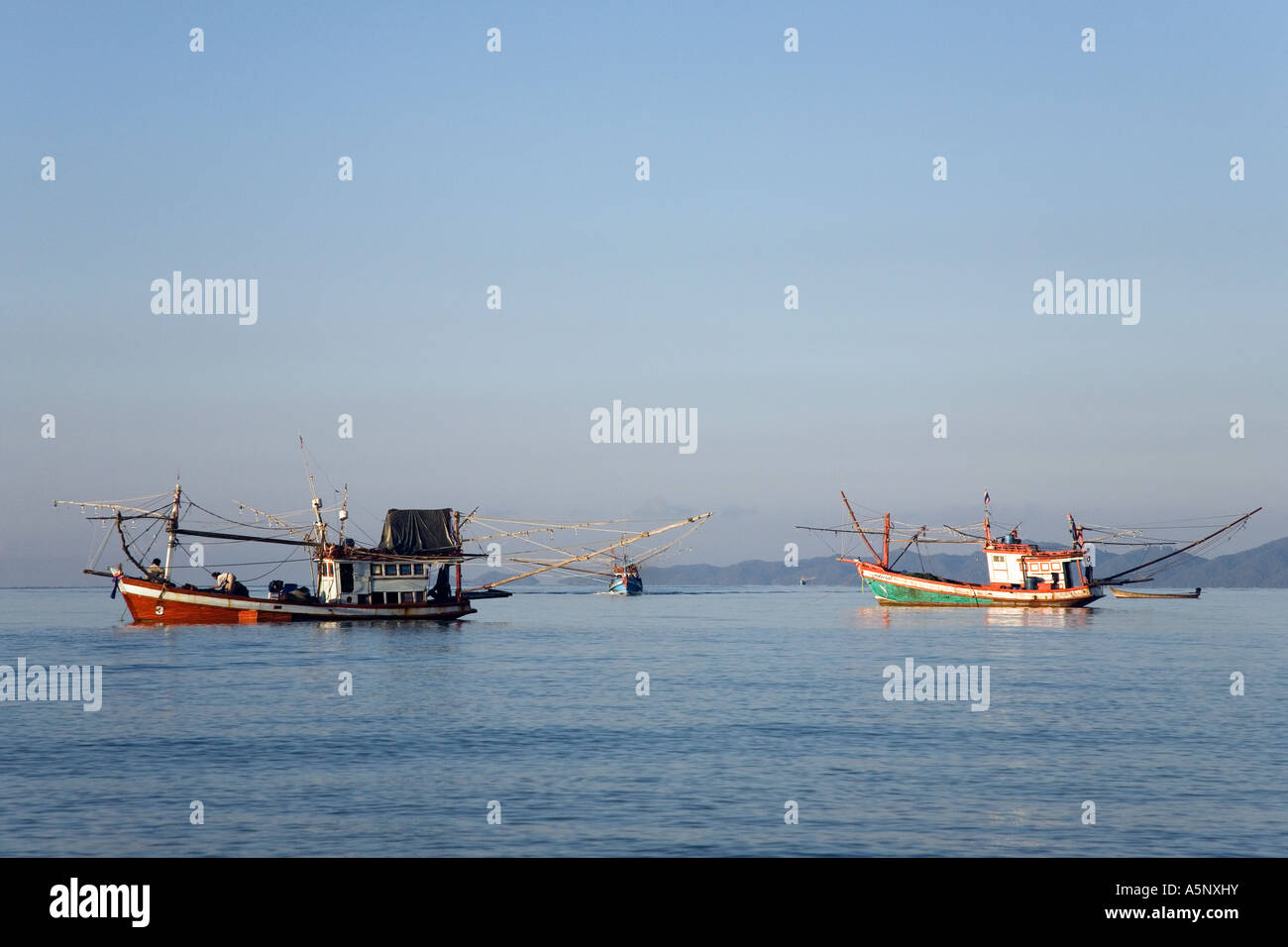 Fish attractor hi-res stock photography and images - Alamy