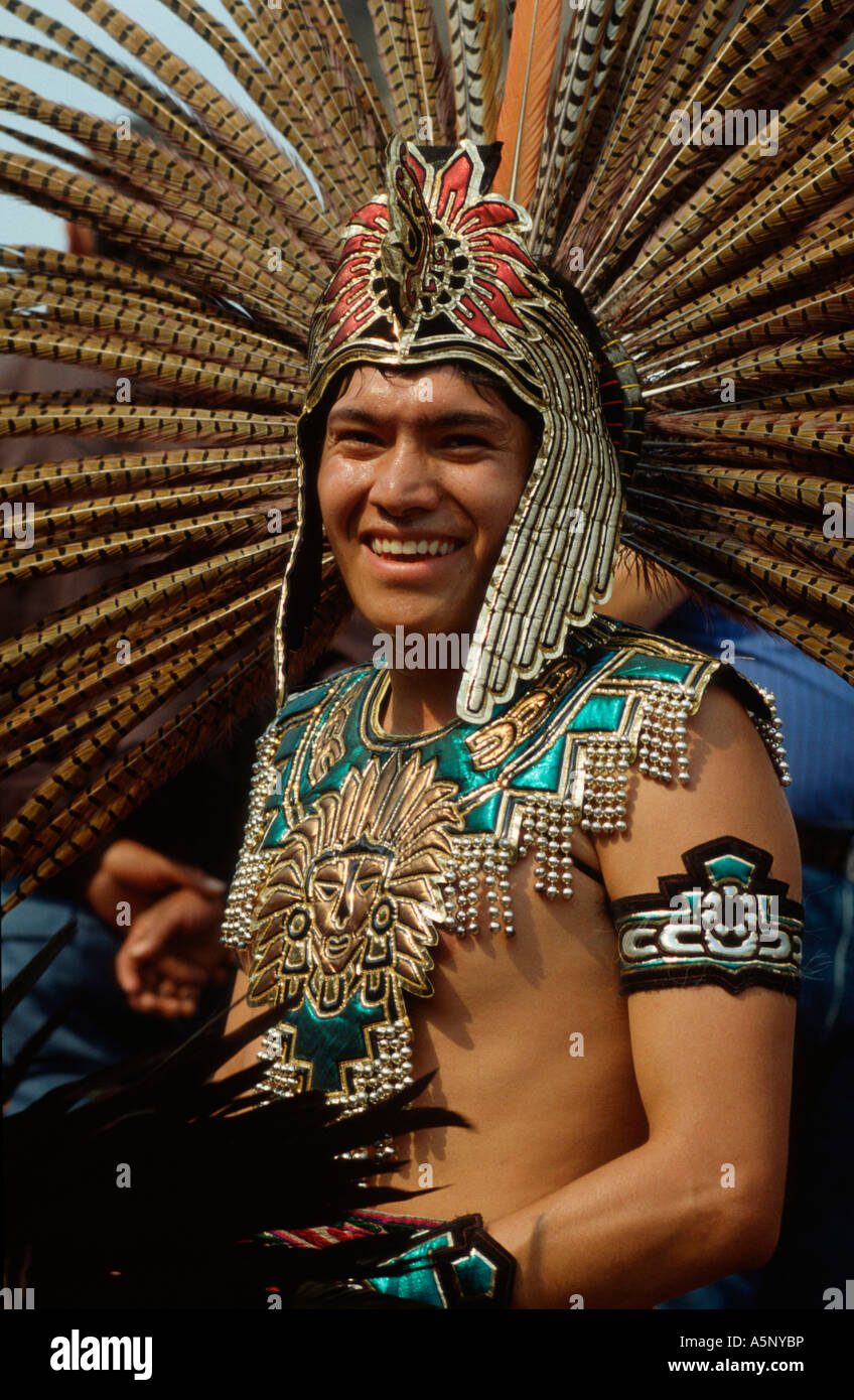 Indio man mexico hi-res stock photography and images - Alamy