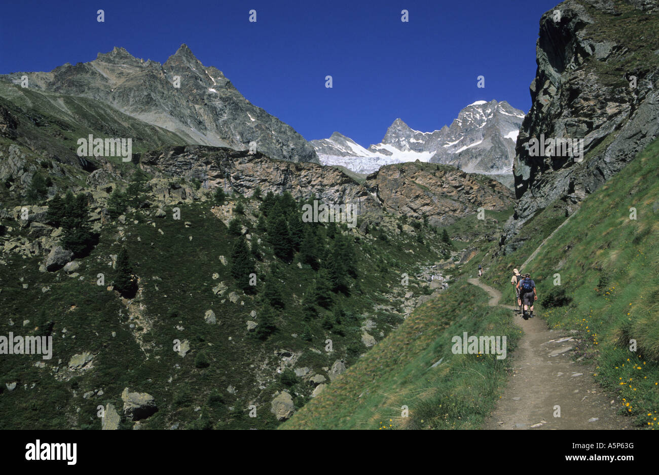 Trift mountain landscape Stock Photo - Alamy