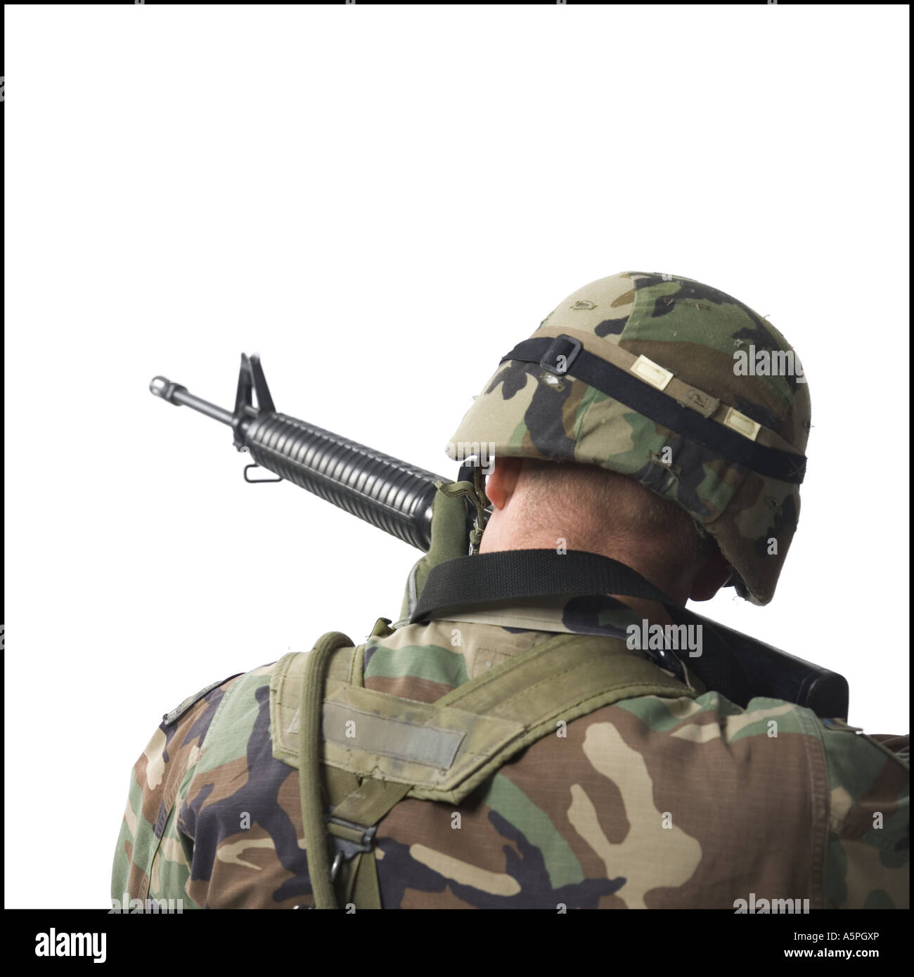 US army soldier pointing gun Stock Photo Alamy