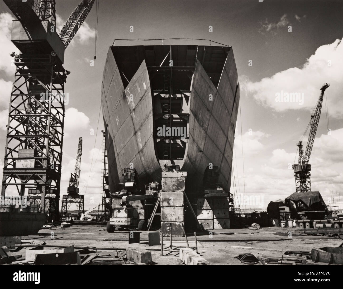 Smiths Dock shipyard Teesside 1986 prior to closure in Feb 1987 The