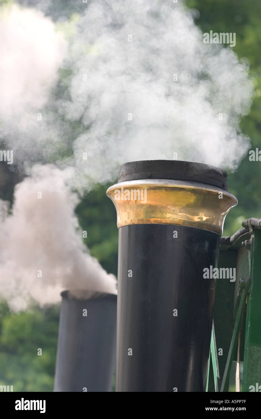 Steam smoke funnels hires stock photography and images Alamy