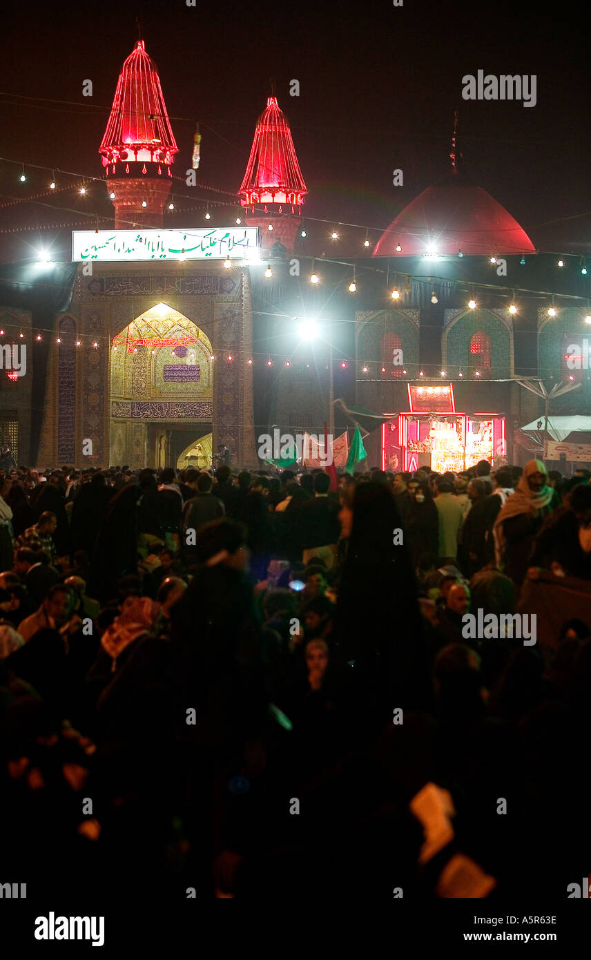 Imam Hussain's shrine on Ashura's eve. Karbala, Iraq. 01.03.04 Stock Photo