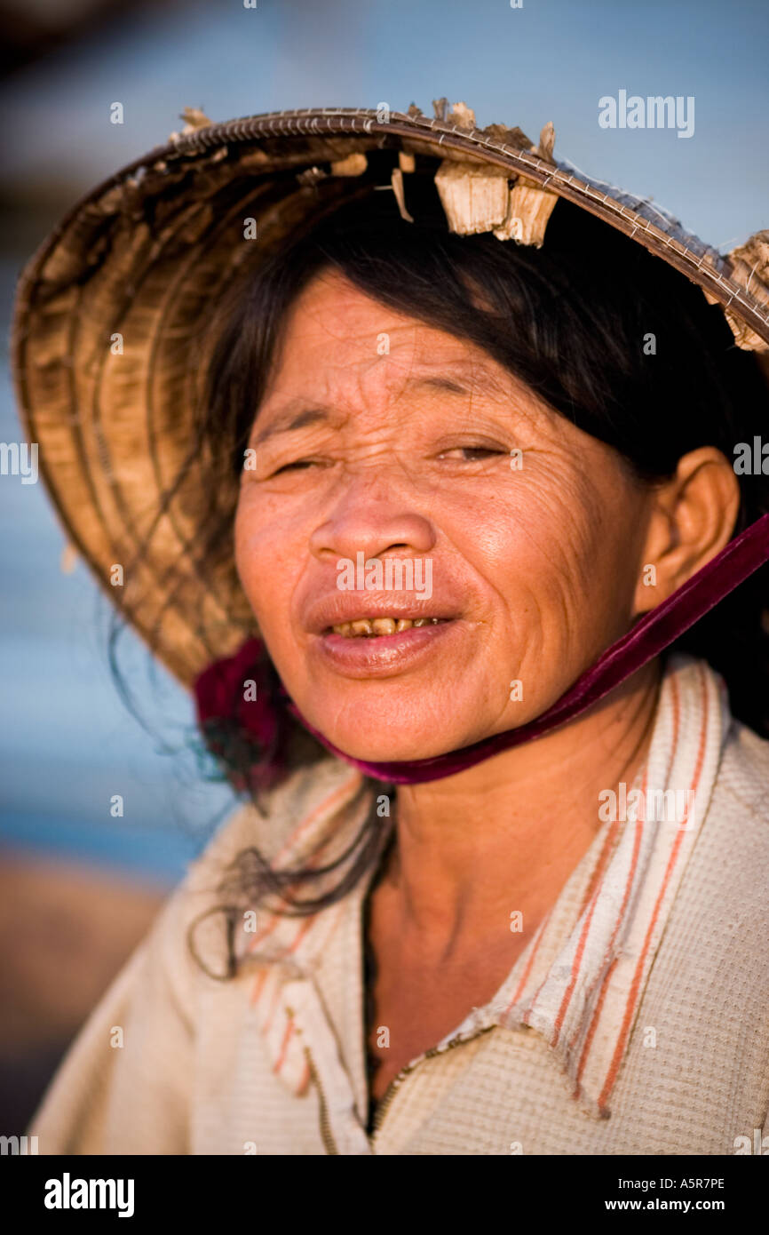 Happy old vietnamese woman hi-res stock photography and images - Alamy