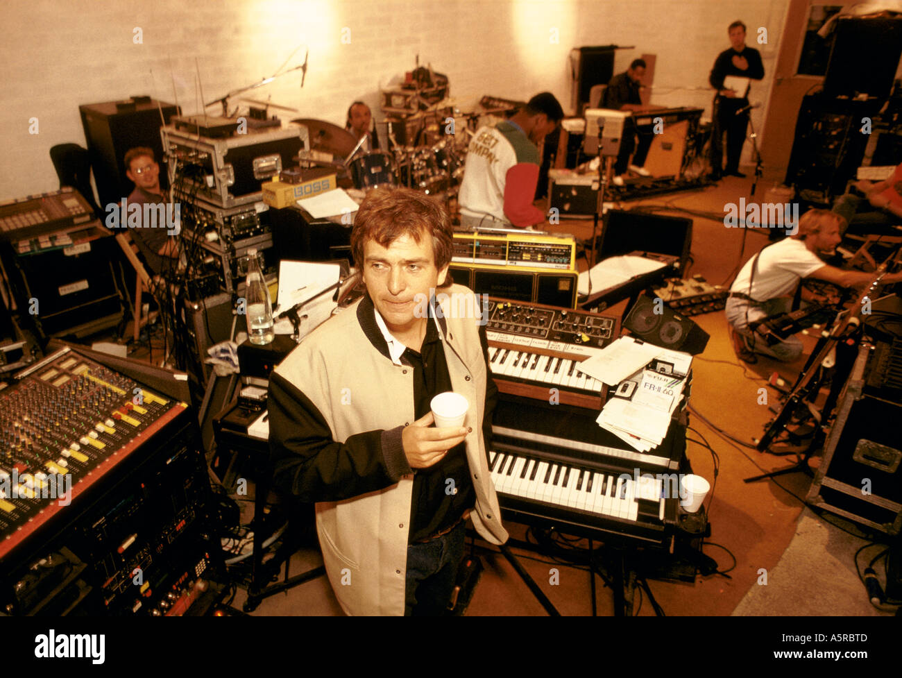 Help identifying gear used by Peter Gabriel while recording ‘So