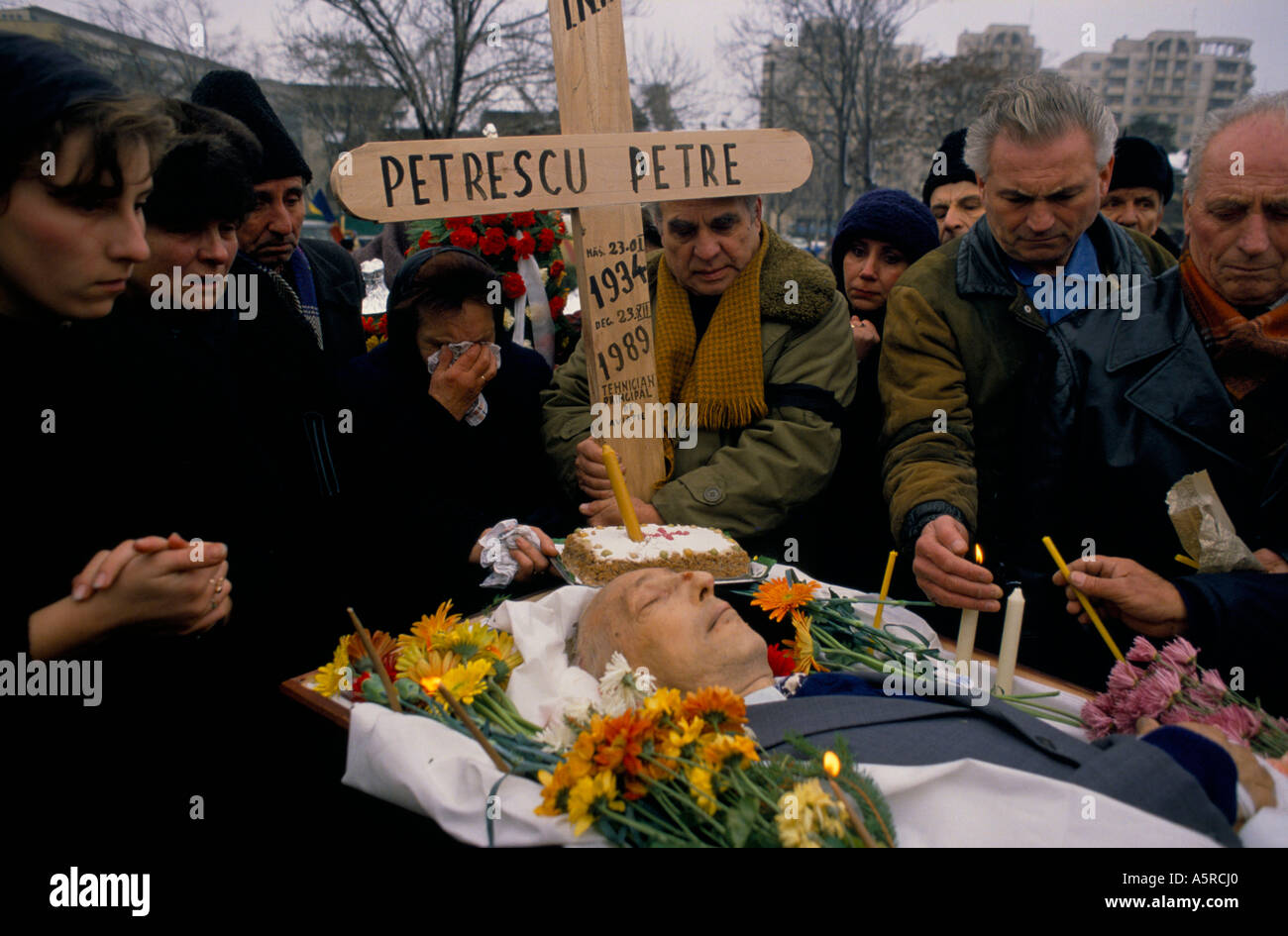ROMANIA REVOLUTION 1989 FUNERAL TO HEROES OF THE REVOLUTION, BUCHAREST