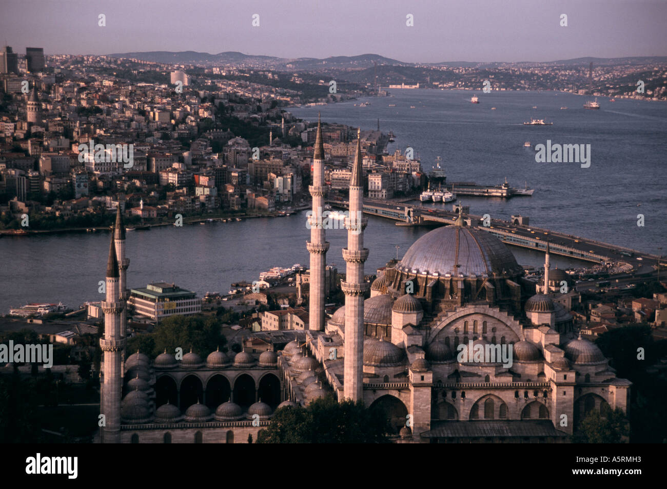 Istanbul xart in Sunny leone