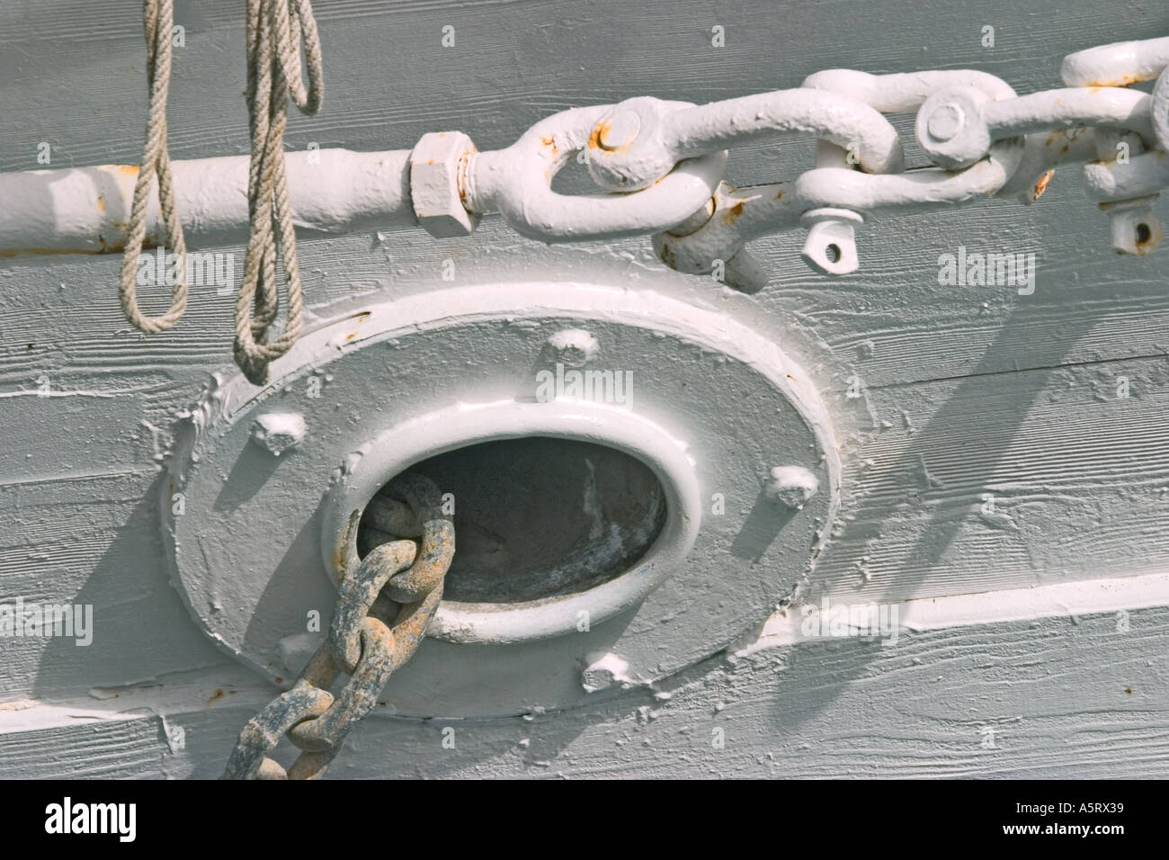 Anchor chain hires stock photography and images Alamy