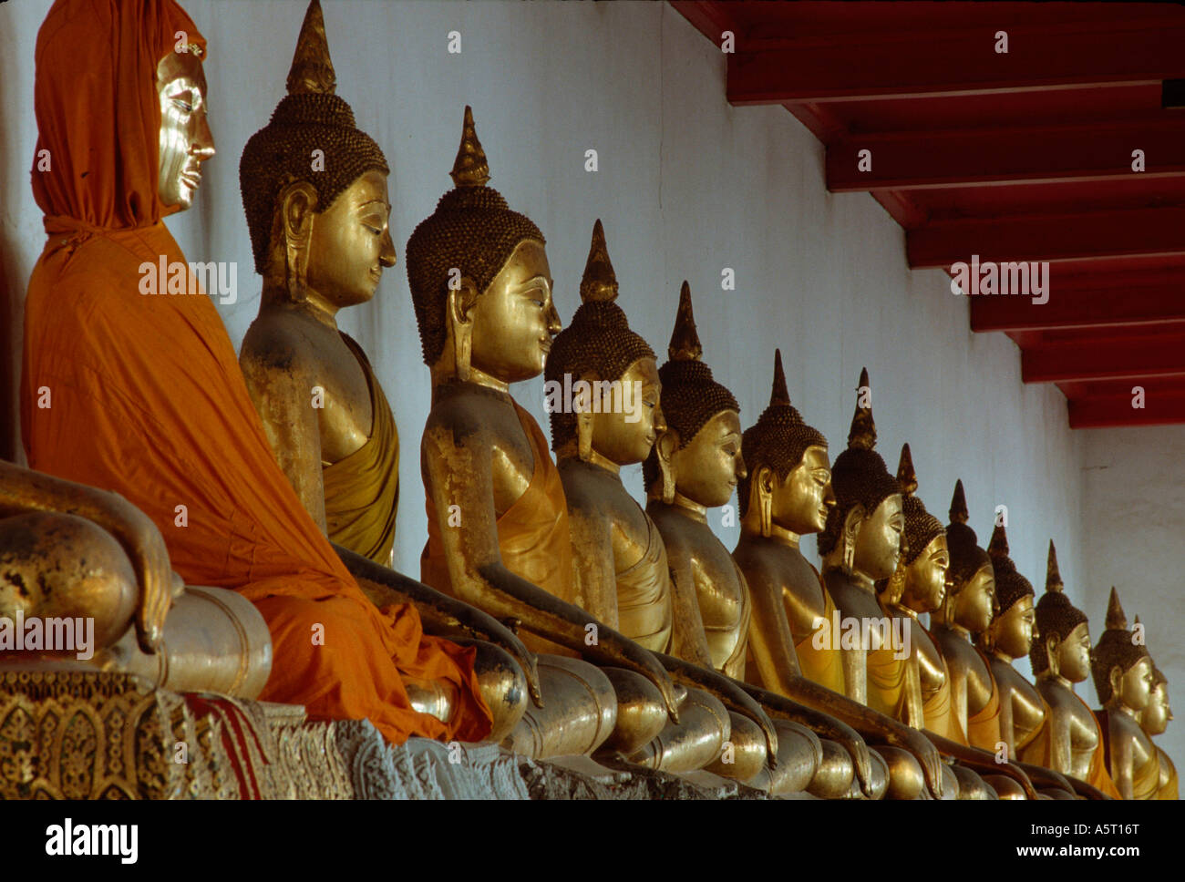 Buddha statue / Bangkok Stock Photo Alamy